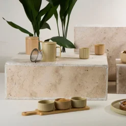 Fabrique de Styles Bols Et Coupelles>Coupelles x3 en grès nude et plateau en hévéa - Sweet Leaves Nude, Amande