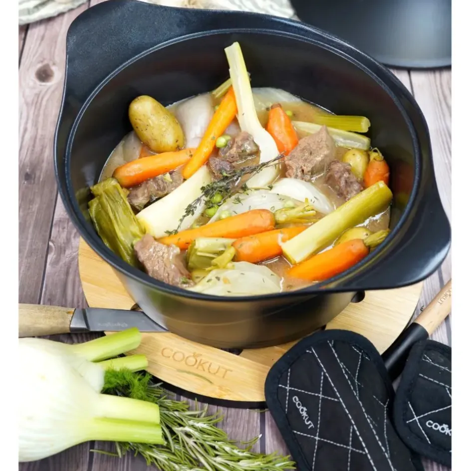 Fabrique de Styles Plats Et Appareils De Cuisson>L'incroyable Cocotte graphite d24cm avec poignée couronne Noir