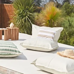 Fabrique de Styles Chaises, Fauteuils|Jardin>Pouf d'extérieur en tissu écru 95x95cm - Sola Ecru